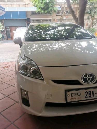 Sale prius 010 ឡានថ្មី option4