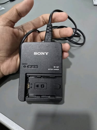 Used orignal Sony FZ100 charger and battery working perfectly
