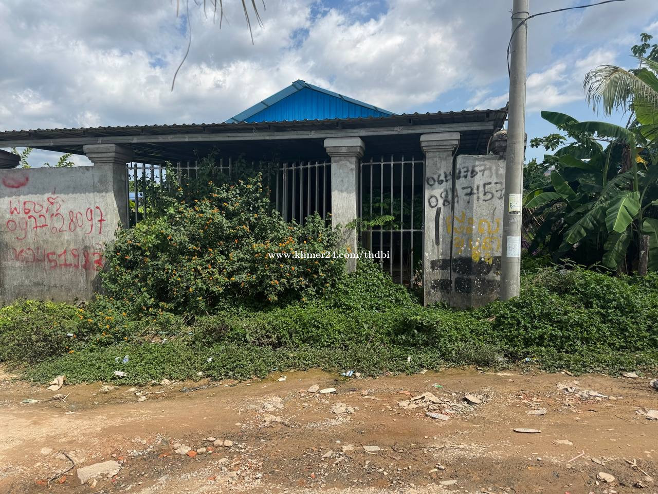 ផ្ទះលក់10បន្ទប់ ទំហំ10x30m នៅឃ្លាំងលើ ប្លង់រឹង ចរចាបាន