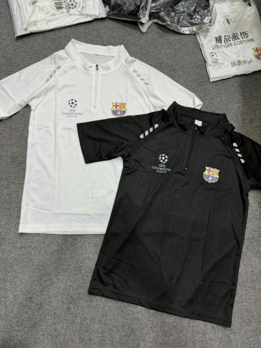 អាវដៃខ្លី