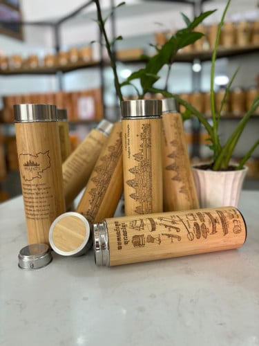 ដបទឹកស្រស់ស្អាត បងប្អូនអាចកម្មង់ឆ្លាក់រូប នឹងឈ្មោះបាននៅលើដប