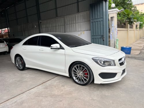 Mercedes -Benz CLA 250 2015