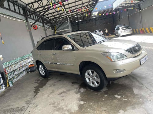 លក់ឡាន លុច សុីស