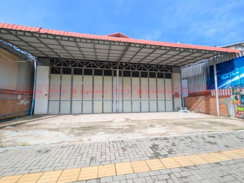 350 Sqm Warehouse For Lease Along A Main Road In Chroy Changva Area
