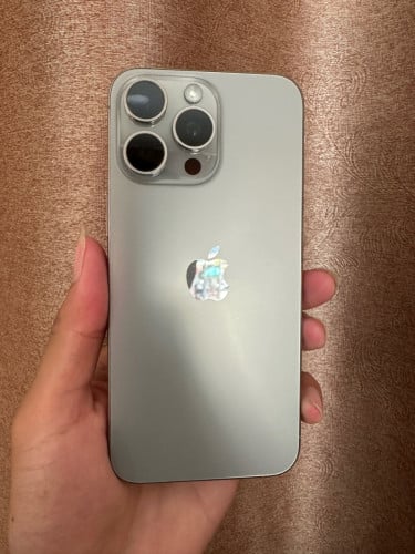 I Phone 15 Pro Max 256g សំណុំសុីនស្អាត 99%