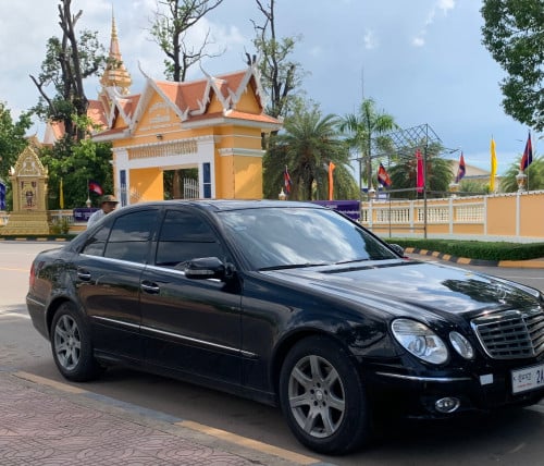 Mercedes E280 Year 2009 W211 E-Class លក់ នៅថ្មី ម្ចាស់ដើម (តម្លៃចរចា 14800$)