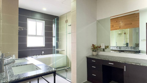 PREMIUM THREE BEDROOM FOR RENT-BKK1 ๐