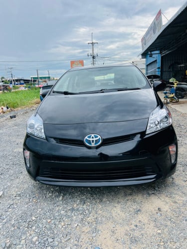 Prius 2012 options 3