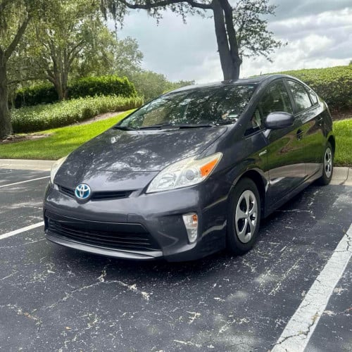 Prius 2014 Option3 ពូកស្បែកស្រុីន(ឡានមកតាមផ្លូវមកដល់ឆាប់នេះ)