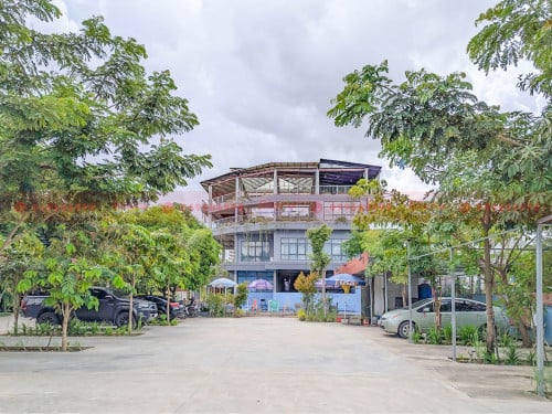 Rooftop Restaurant & Skybar Venue For Lease In Prime Sen Sok Area