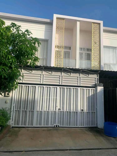 ផ្ទះលក់the flora House for Sale 6A