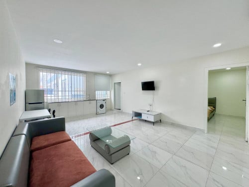 Spacious 1-Bedroom | Near Russian Market – Ready for Immediate Move-In