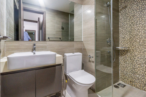 🏢 THE PEAK – 2-Bedroom Condo for Rent