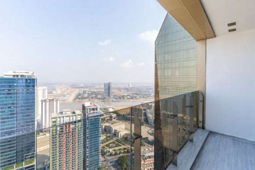 🏢 THE PEAK – 2-Bedroom Condo for Rent