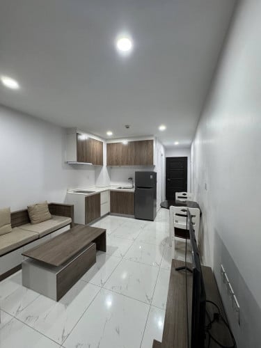 Big studio at condo HCN near TK avenue