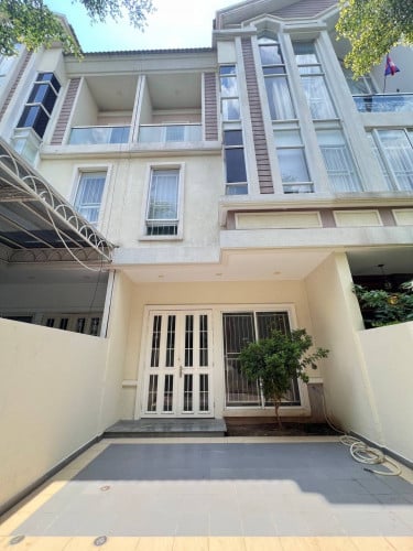 House in Chip Mong for rent