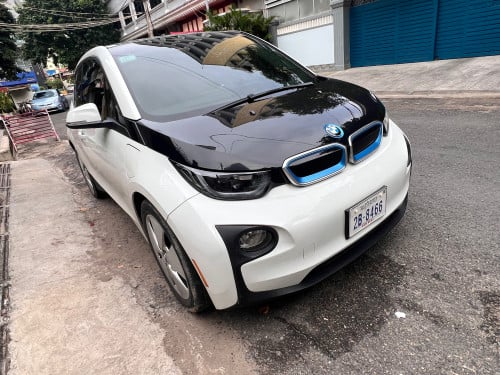 I3អាគុយ+សាំងលក់ប្រញ៉ាប់លុយ(ទីតាំភ្នំពេញ)