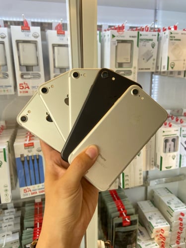 iPhone 7 32g សុីន 35$ Free 1ឈុត