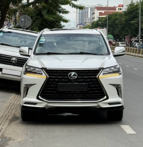Lexus Lx570 Arab 2017 Full Option, Plate Number