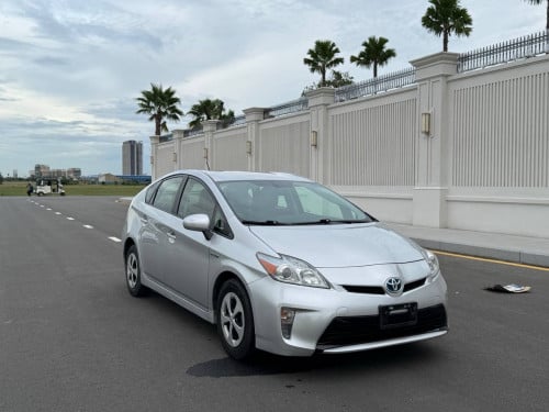 Prius 2012 options 4 bas JBL