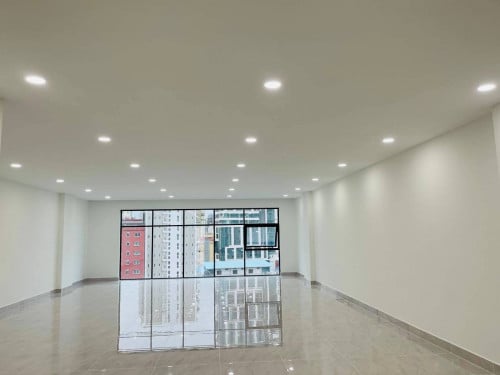 អាគារពោណិជ្ជកម្ម