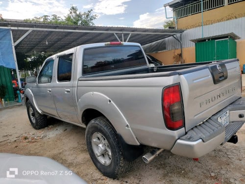 ឆ្នាំ/04/ប៉ុងពីរឡានស្អាតថ្មី