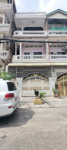 ផ្ទះល្វែង1ជង់សំរាប់ជួលនៅ ម្ដុំផ្សារដេប៉ូ | Flat for rent near Phsar Depor