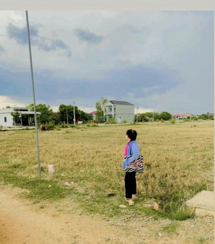 ដីលក់បន្ទាន់ 8900$ ប្លឹងរឹង 5mx20m