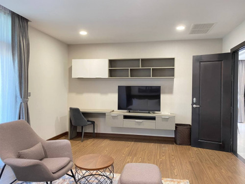 Modern 1-Bedroom | Prime Location in BKK2 – Hot Deal