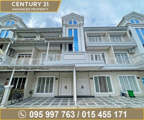 🏘 វីឡាកូនកាត់ (LA) ក្នុងបុរី ហាយធិចតាងៅ ត្រូវការលក់បន្ទាន់ខ្លាំង