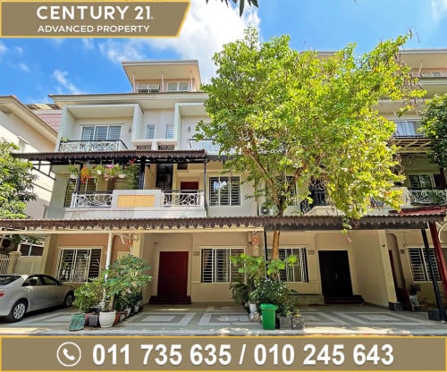 🏘 វីឡាកូនកាត់ LA ក្នុងបុរី ប៉េងហួតបឹងស្នោ ត្រូវការលក់បន្ទាន់ខ្លាំង