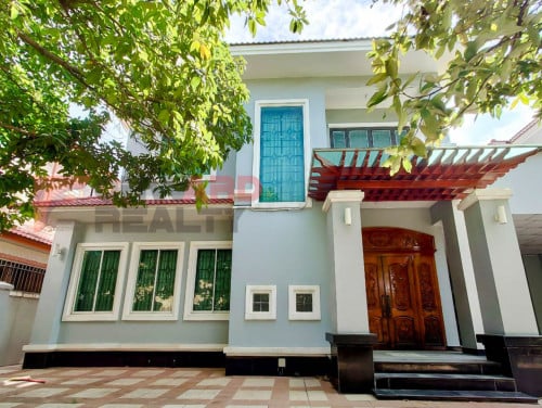 🏡 8 Bedrooms Single Villa available for Rent- Chrouy Changva Area (Borey Sopheak Mongkol)
