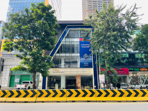🏢 អគារលក់ ជាប់ផ្លូវម៉ៅសេទុង (មានច្រកចូល ២ ផ្លូវ)​ /  Building For Sale Along Mao Tse Tong Blvd
