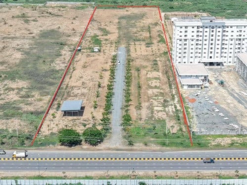Land For Sale & Rent Along Samdech Hun Sen Blvd / 洪森大道(60米路)黄金地段出售与出租