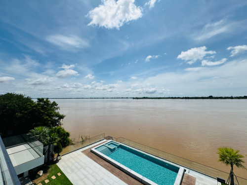 Luxury Villa For  Sale & Rent  Along National Road Number With Monthly Income