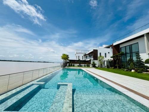 Luxury Villa For  Sale & Rent  Along National Road Number With Monthly Income