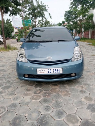 Prius 04 ម៉ាស៊ីនអាគុយABSអែម ឡានថ្មីស្អាតអត់មានបុកប៉ះ 