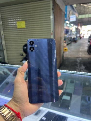 Samsung A05 64G Ram4G Sim2 ម៉ាសុីនអេក្រង់ស្រុីន ស្ទើរសំបកតិចៗ