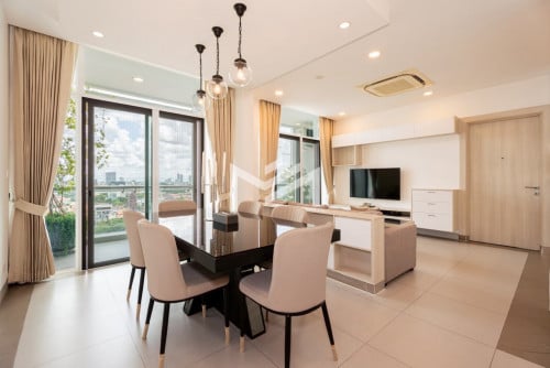 Service Apartment 3 Bedrooms For Rent in BKK1.