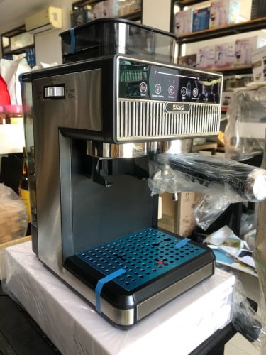 Coffee machine (work grinder and espresso maker)