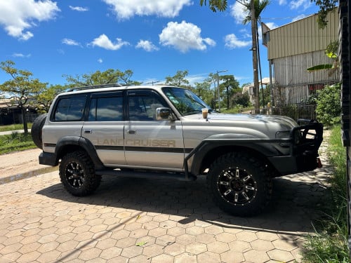 Landcriser 1996(សាំងហ្គាស់)