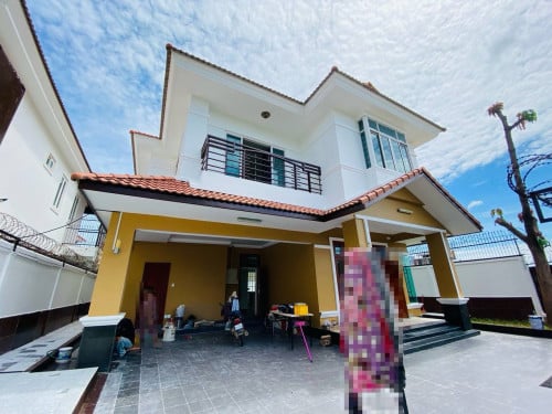 Nice 3Bed Plus 1 Bed For Rent In Tonle Bassac Area
