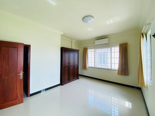 Nice 3Bed Plus 1 Bed For Rent In Tonle Bassac Area