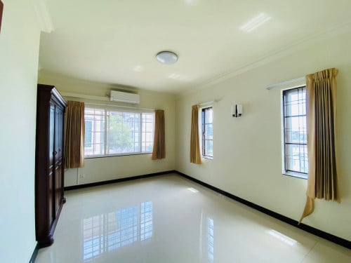 Nice 3Bed Plus 1 Bed For Rent In Tonle Bassac Area