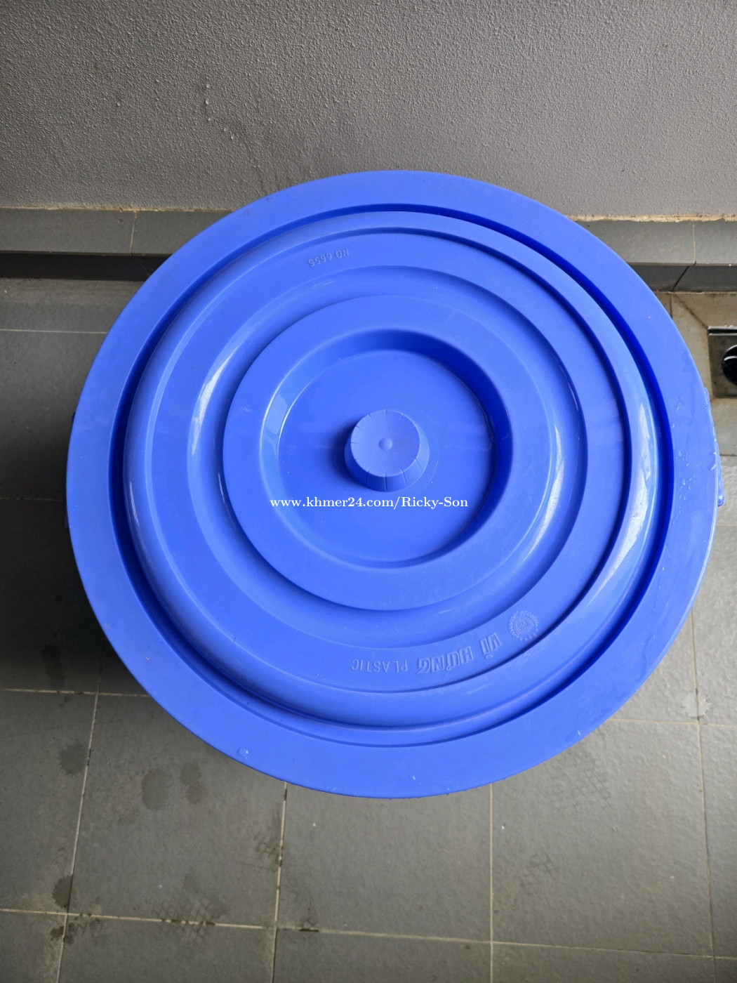 Large 80 Litres PVC container with lid. price $15.00 in Veal Sbov ...