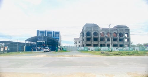 ផ្ទះអាជីវកម្មលក់