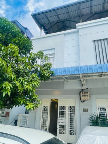 ផ្ទះលក់ម្ចាស់ផ្ទាល់ នៅអរិយក្សត្រ ផ្ទះ២សន្លឹកពេញ សល់ចំហៀង1m