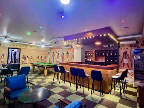 BAR FOR RENT AT BASSAC LANE