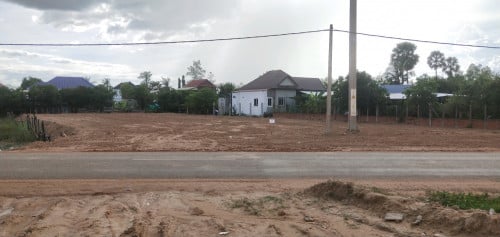 ដីលក់ ស្ថិតលើផ្លូវធំក្របីរៀល