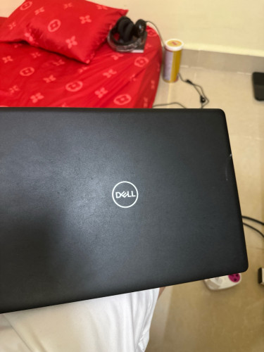 លក់laptopបន្ទាន់ មិនធ្លាប់ផ្លាស់ប្ដូរថ្ម ឬគ្រឿងបន្លាស់ផ្សេងៗទេ